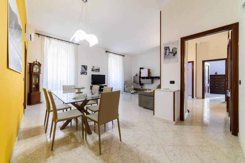 Casa Vacanze “In Centro” Salerno Exterior photo